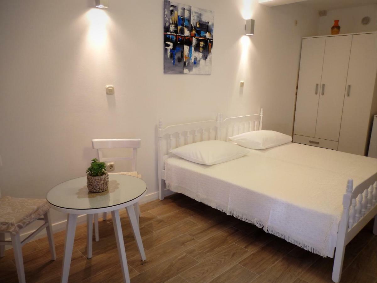 Guesthouse Torga Вис Экстерьер фото